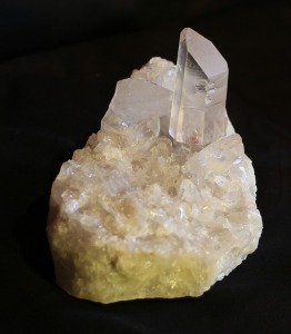 rock-crystal-238134_640